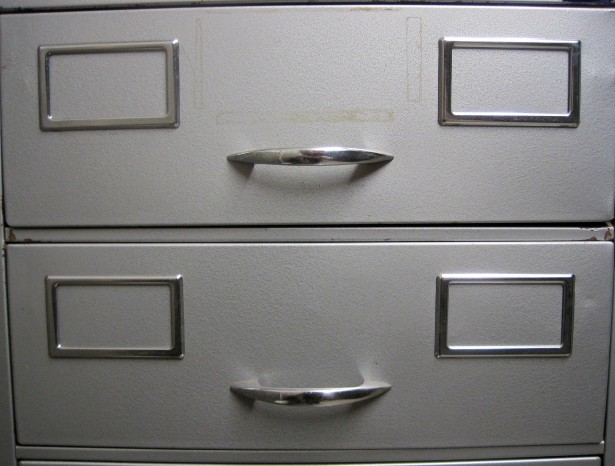 http://www.publicdomainpictures.net/pictures/110000/nahled/drawers-of-filing-cabinet.jpg