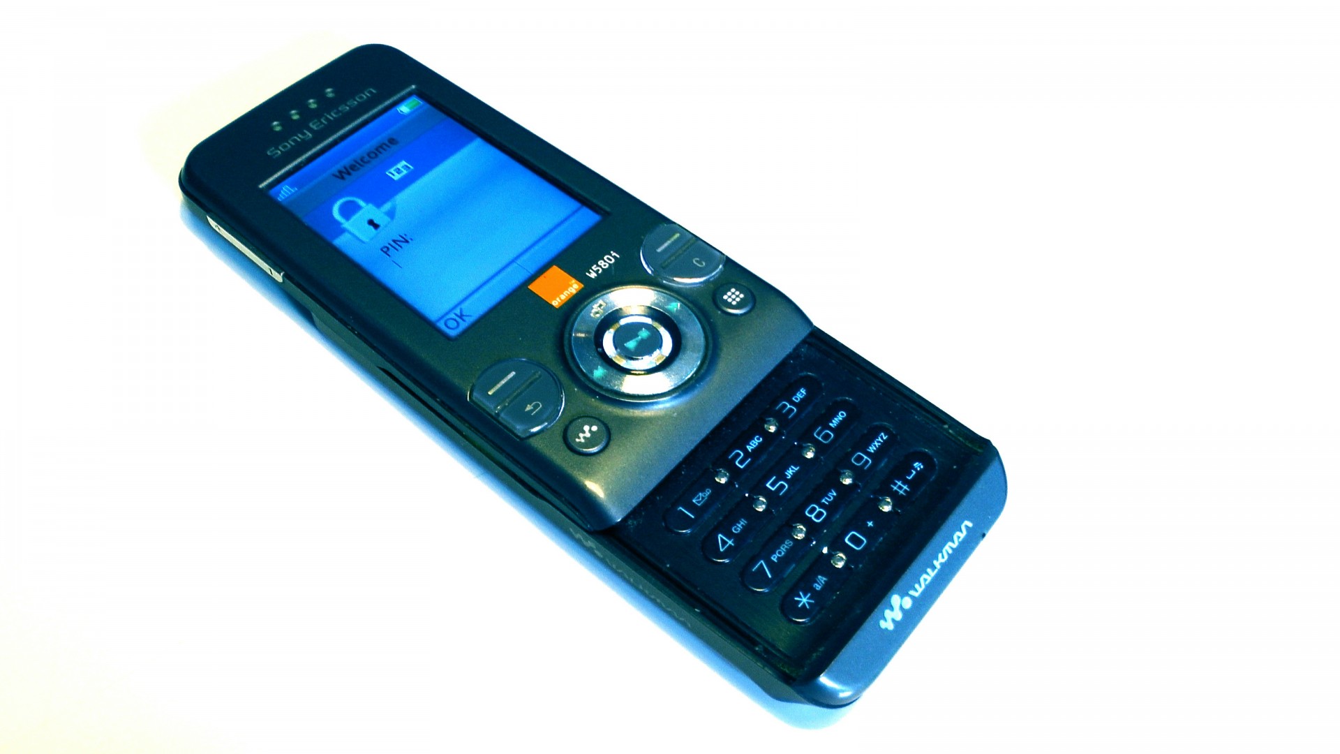 old-mobile-cell-phone-open.jpg