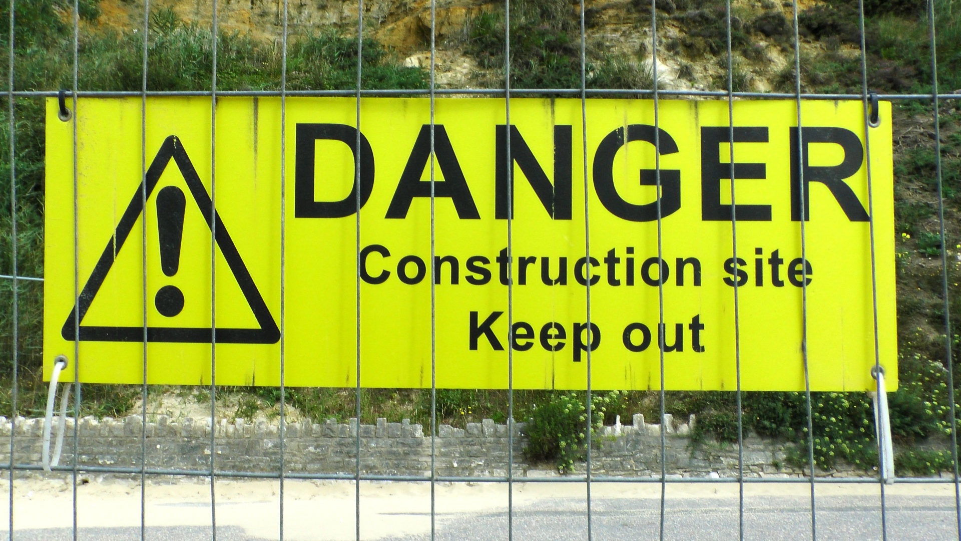 Construction Site Keep Out Sign Free Stock Photo - Public Domain Pictures