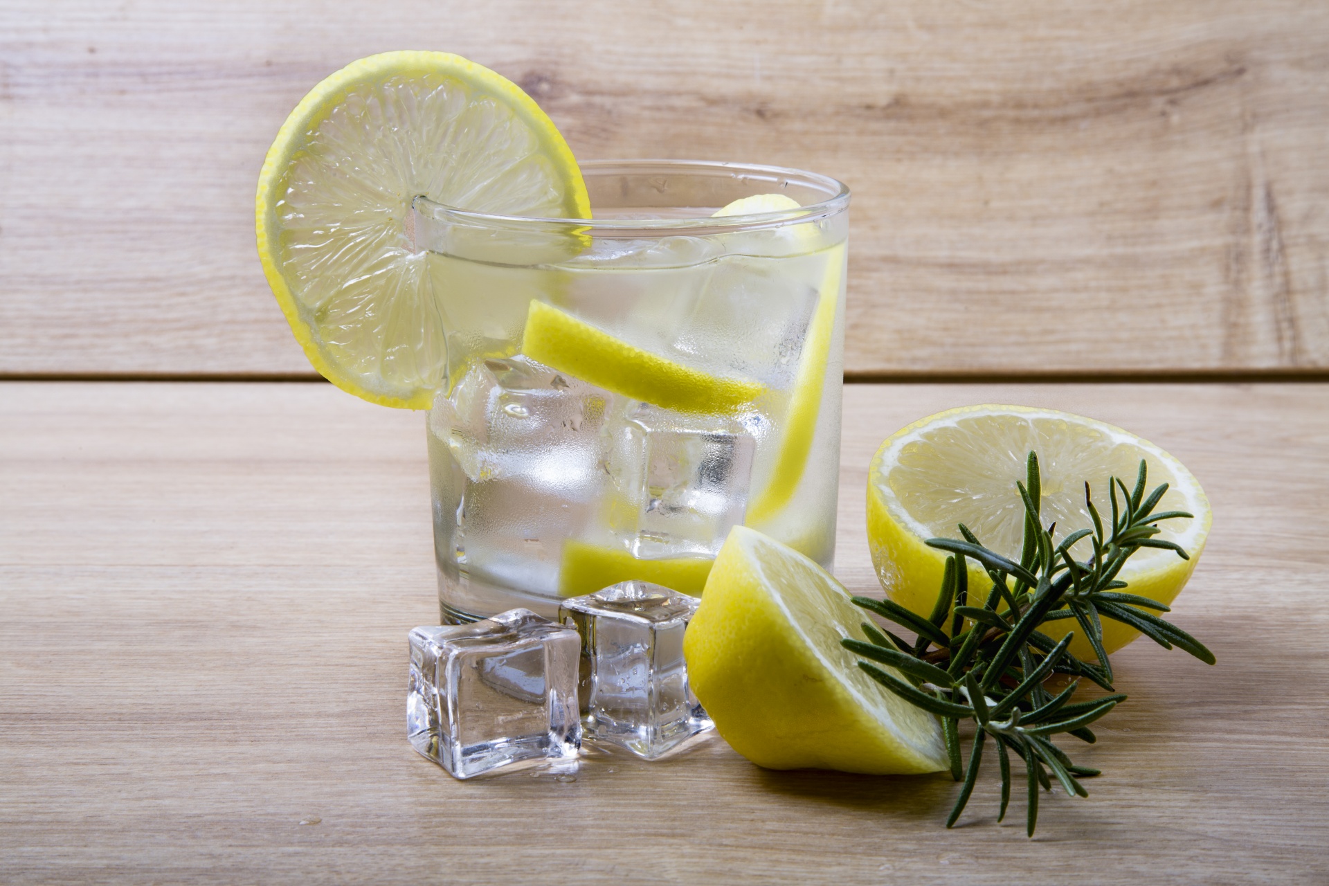 lemonade-with-fresh-lemon-free-stock-photo-public-domain-pictures