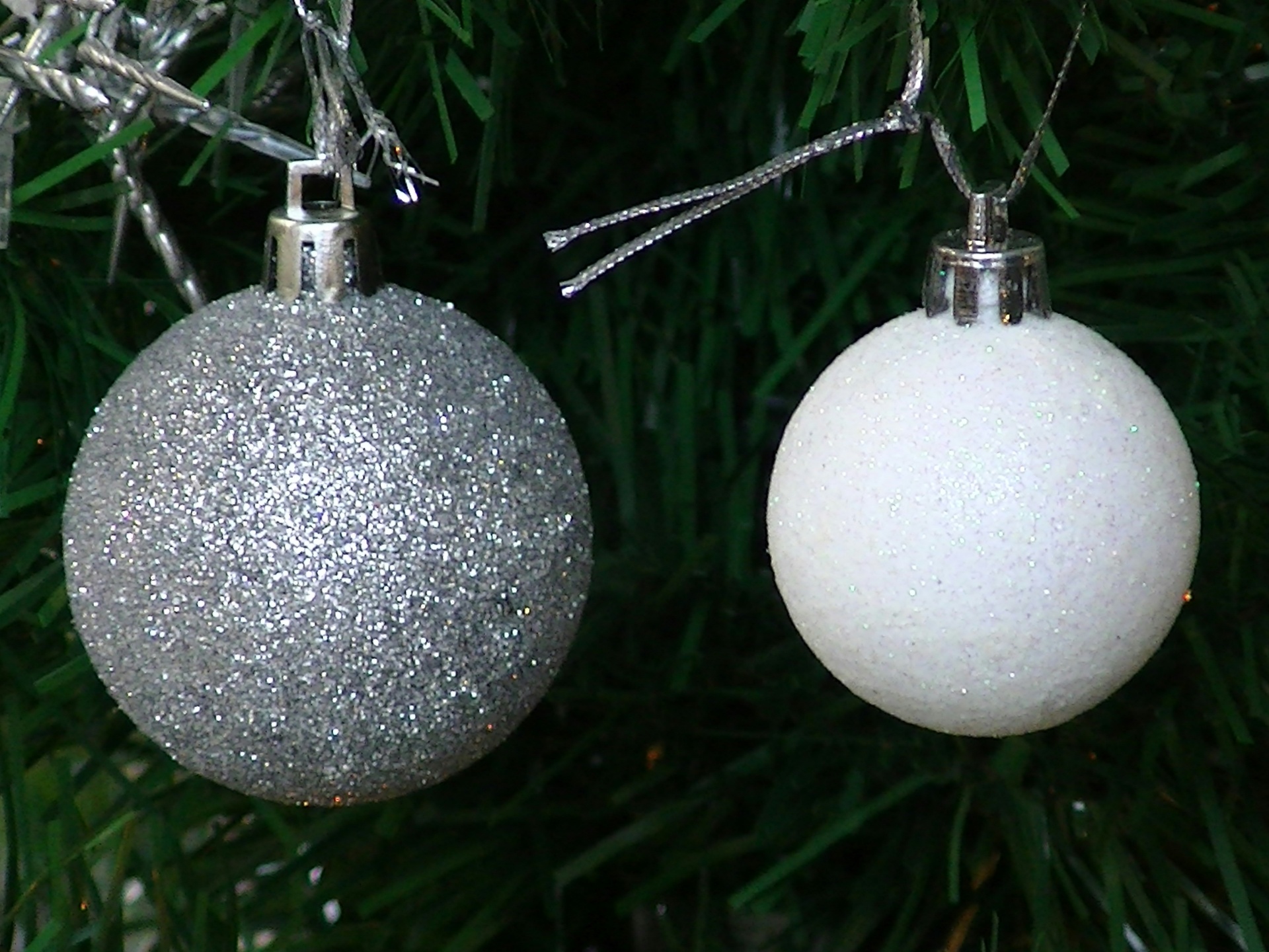 Christmas Tree Baubles Decoration