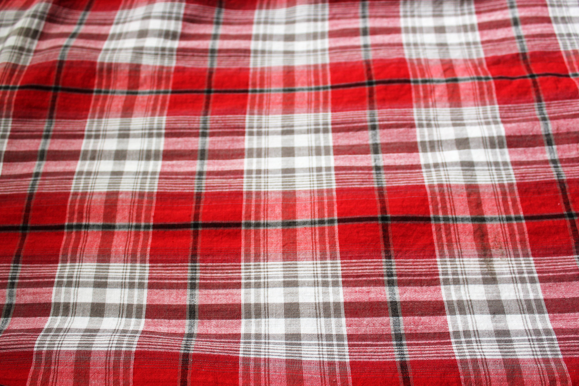 Red Checkered Background 9