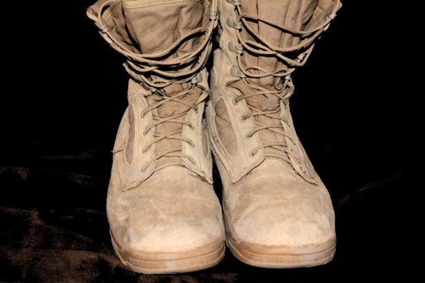 http://www.publicdomainpictures.net/pictures/60000/nahled/boots-military-camouflage-uniform.jpg