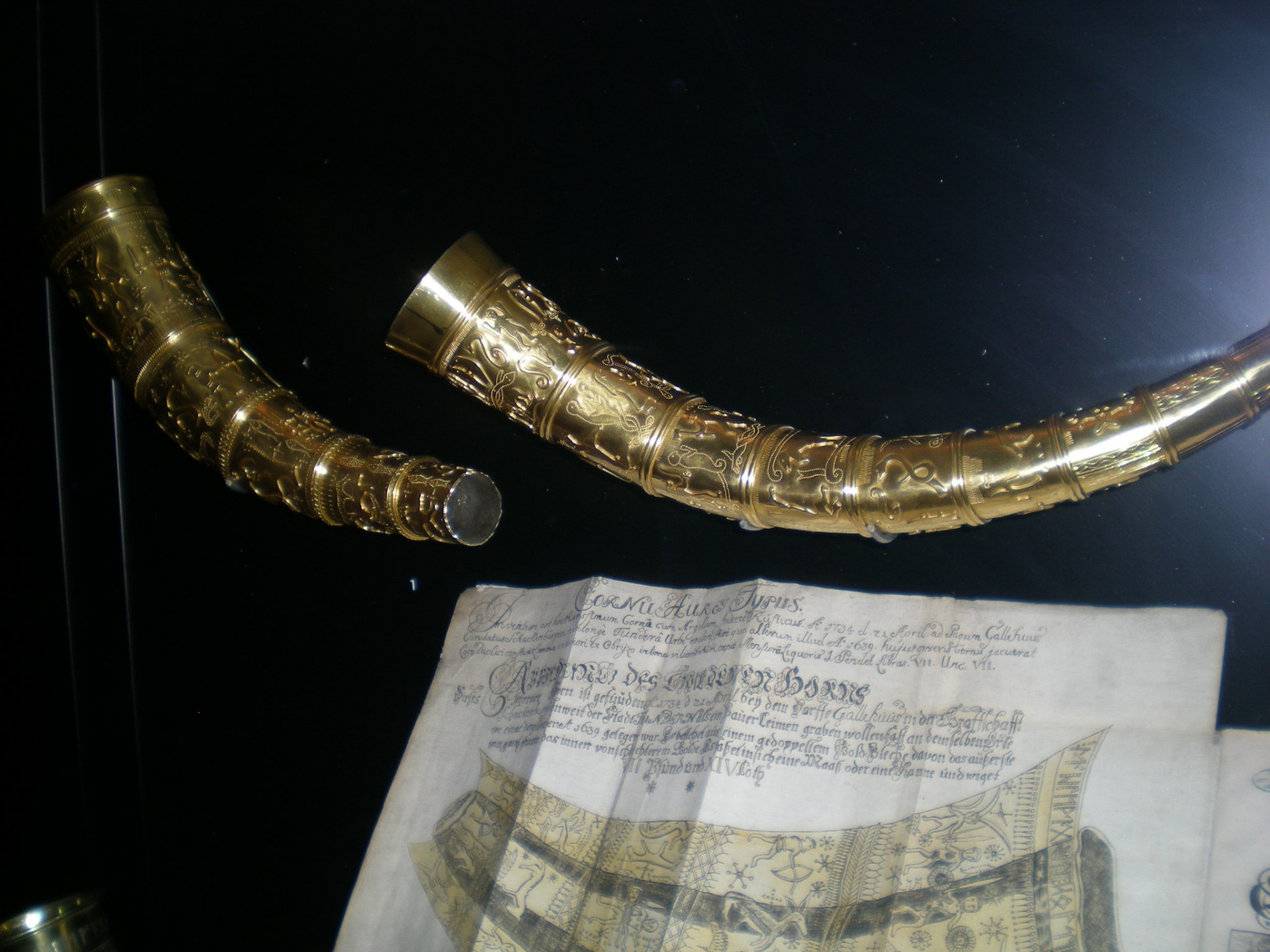 Gold Viking Horn Free Stock Photo - Public Domain Pictures