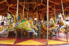 Karusell horses