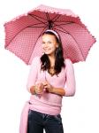 Femme avec un parapluie rose