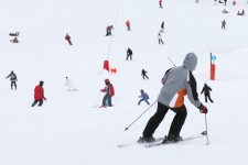 Skifahrer am Hang