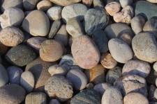 Assortiment de pierres rondes en vrac