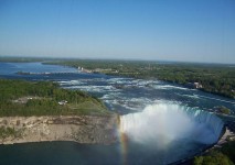 Avec Rainbow Falls canadienne