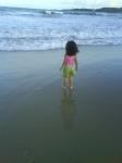 Dziecko patrząc na morze