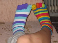 Nohy v ponožkách