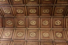Dřevěný kostelík strop