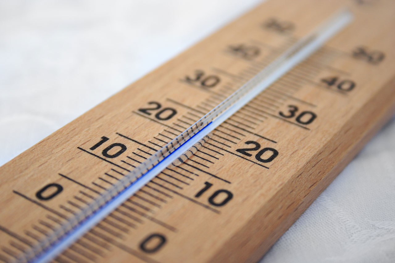 Fából készült thermometer