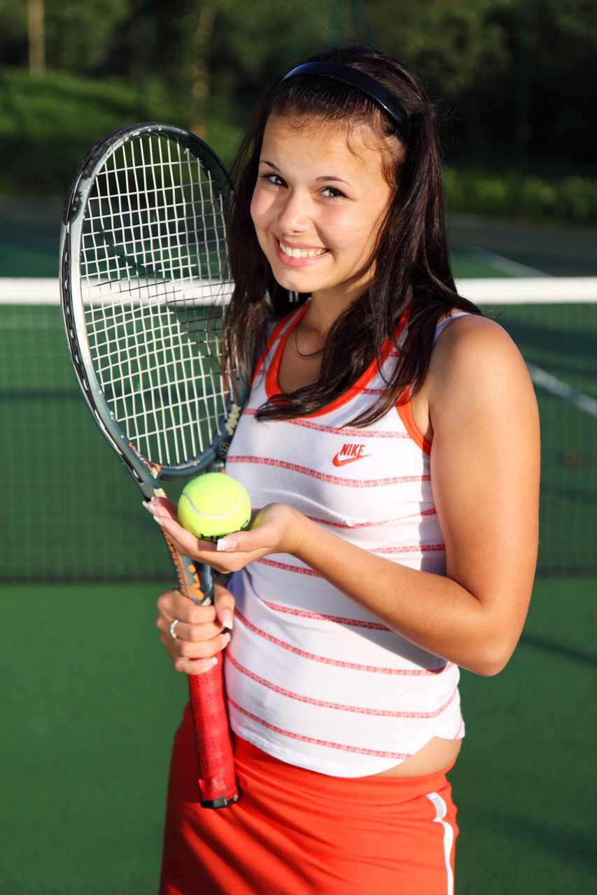 年轻的网球player