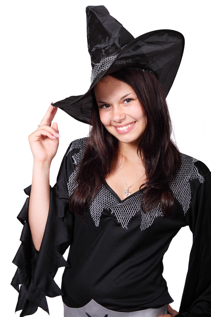 Aranyos witch
