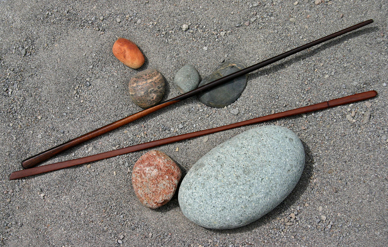 棍棒和石头