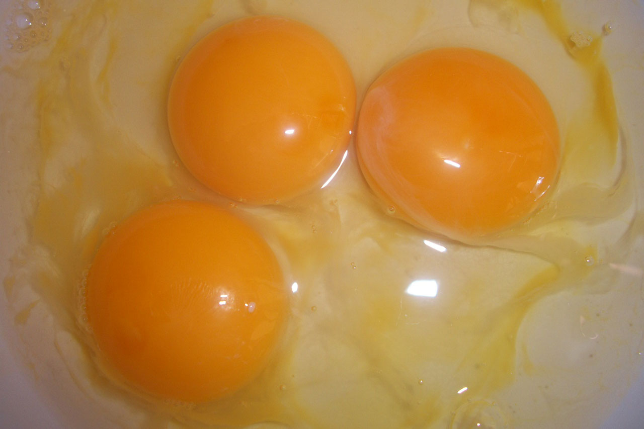 Os ovos crus
