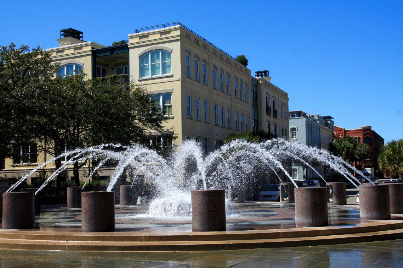 Charleston Fontaine