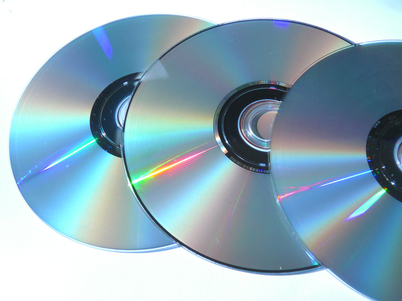 Три компакт-диска
