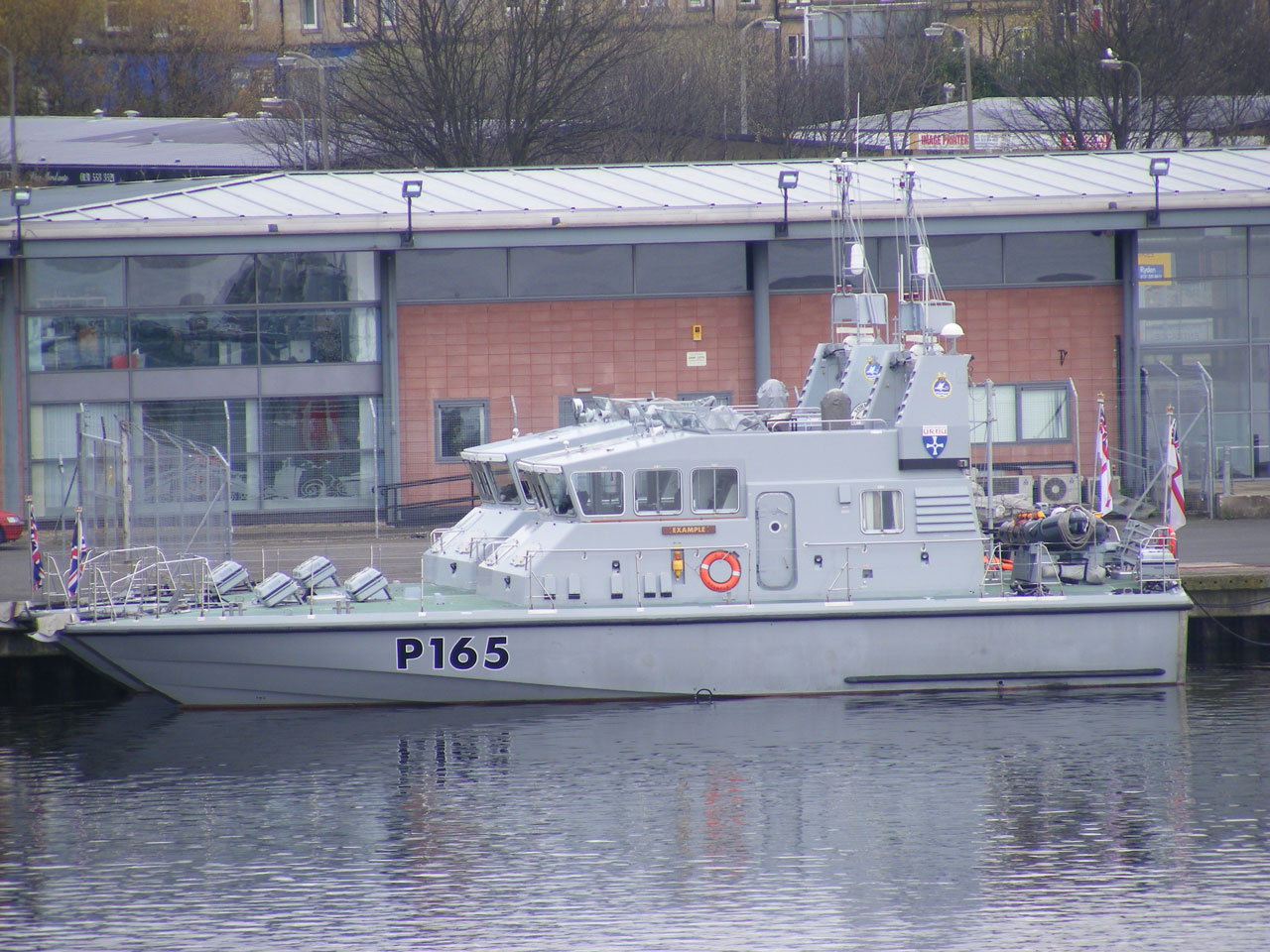 HMS Exemplo - P165