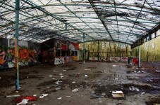 Hangar abandonné