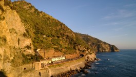 Cinque Terre stráň nádraží
