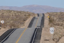 Wellenförmige Desert Highway