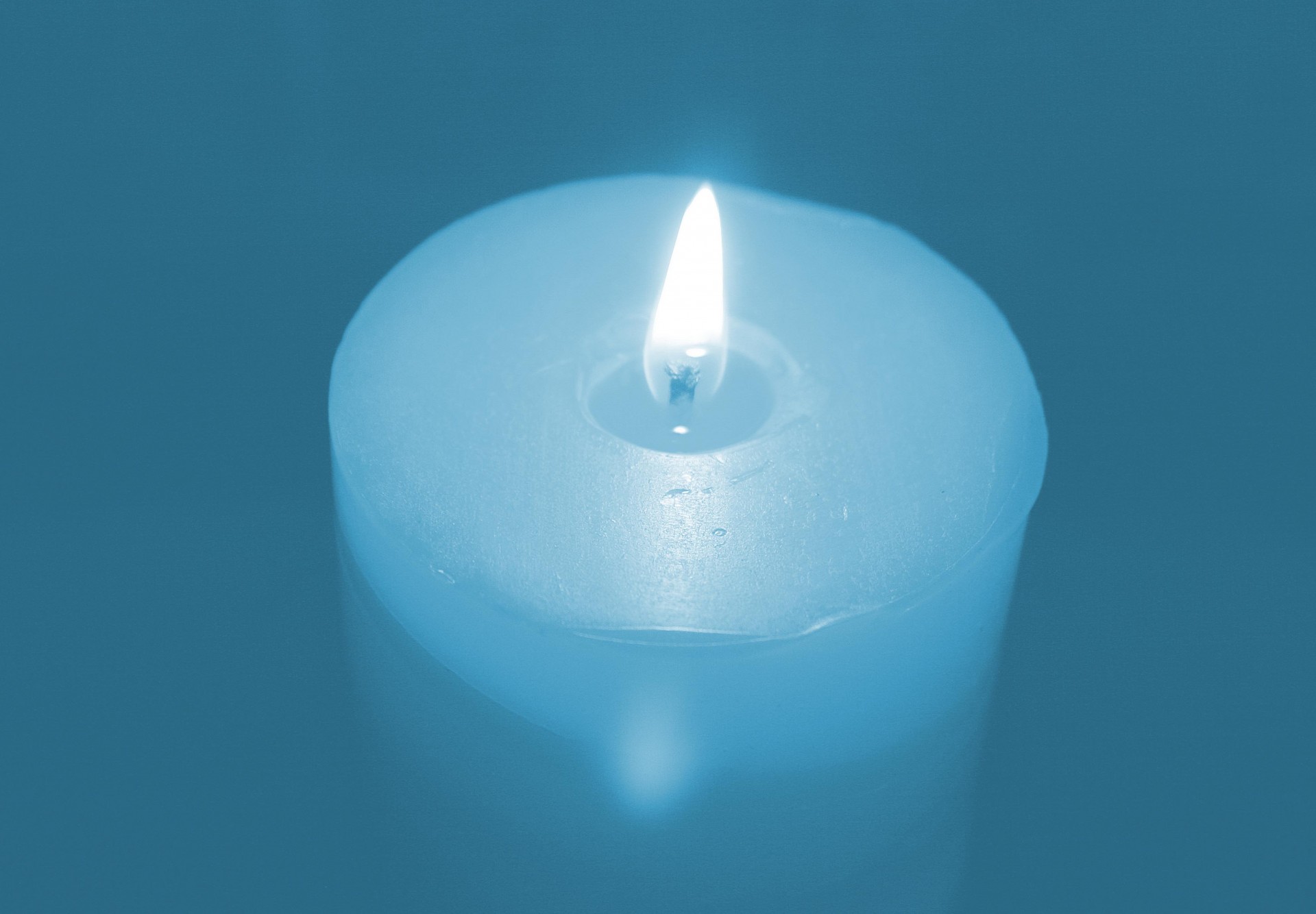 Resultado de imagem para blue candle