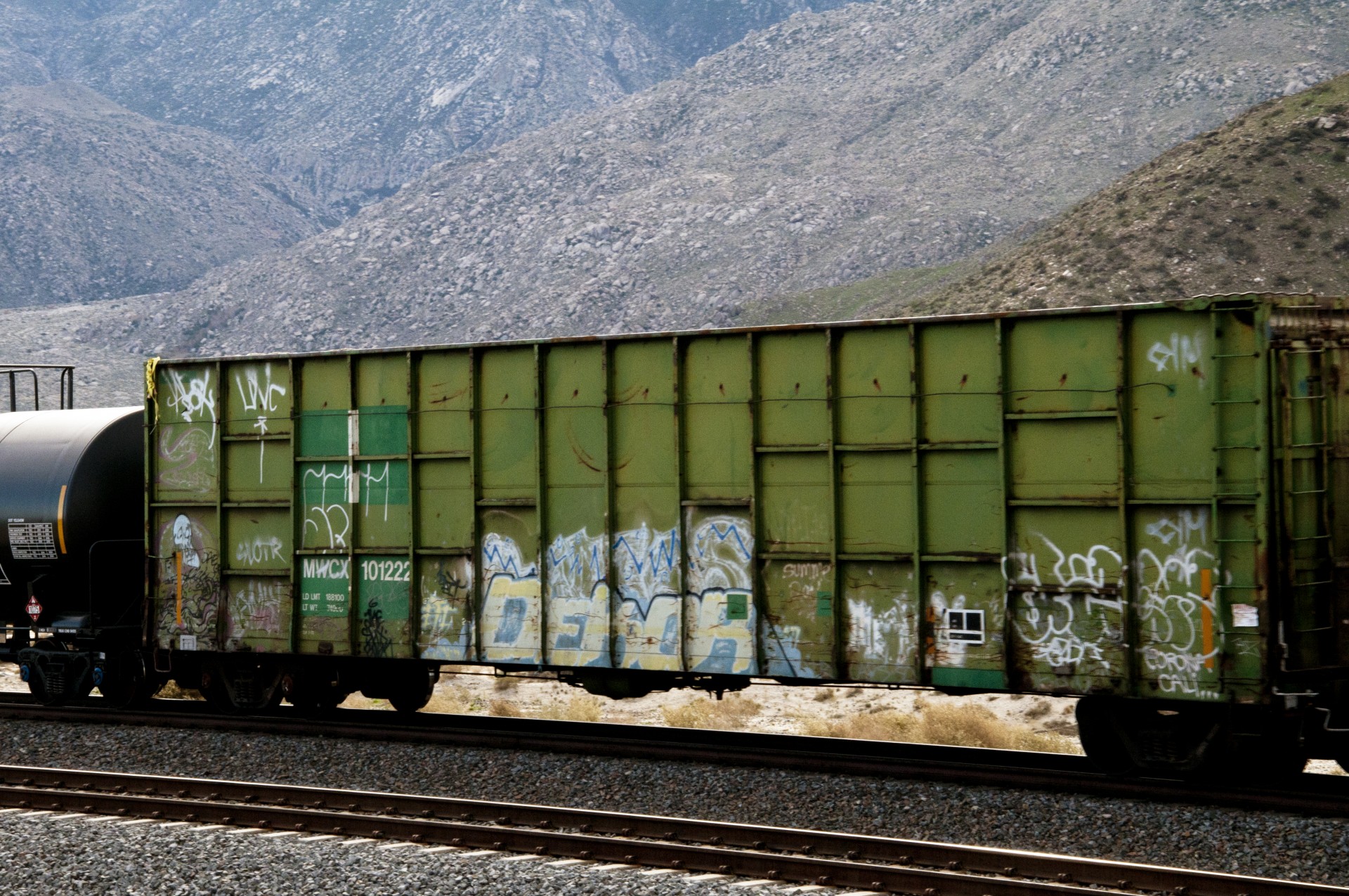 Green Graffiti Railroad auto