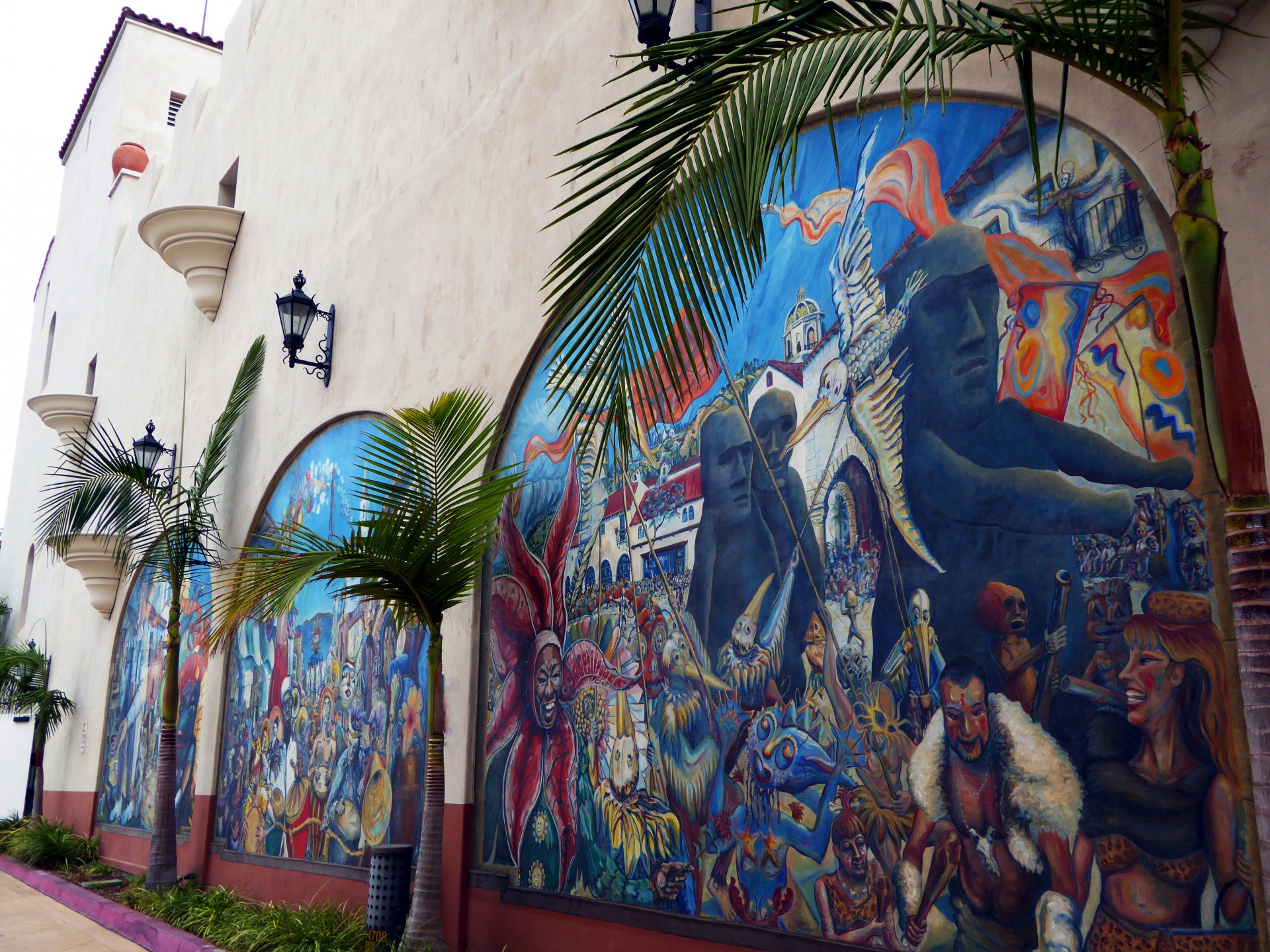 Pictură murală pe clădire stucco