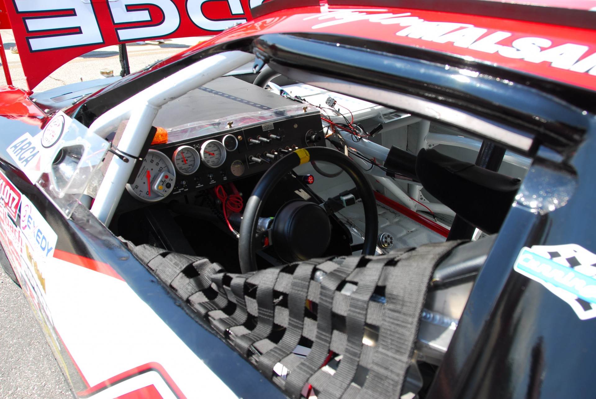 Interiorul masinii de curse