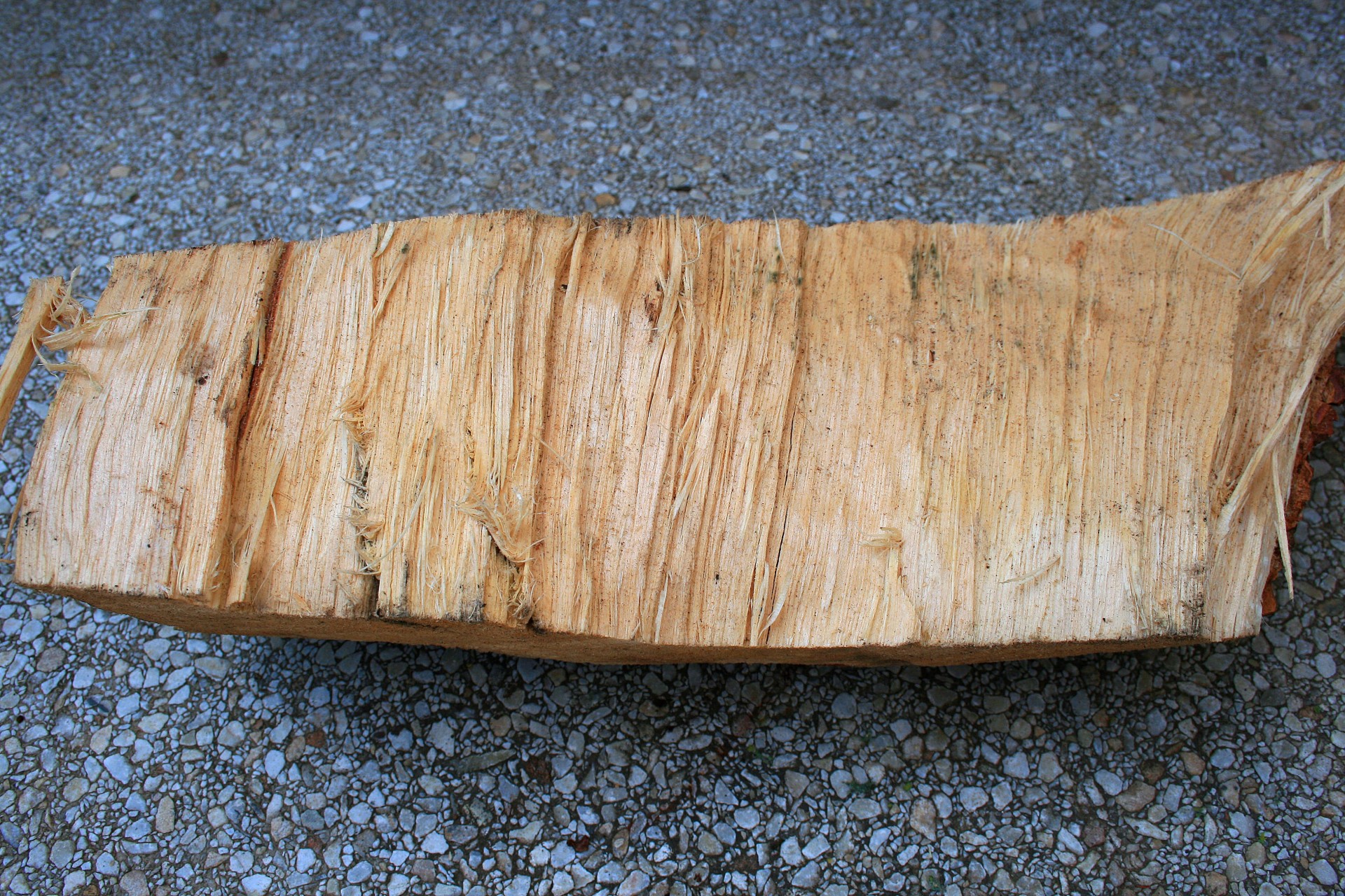 Partea crud de lemn crapat