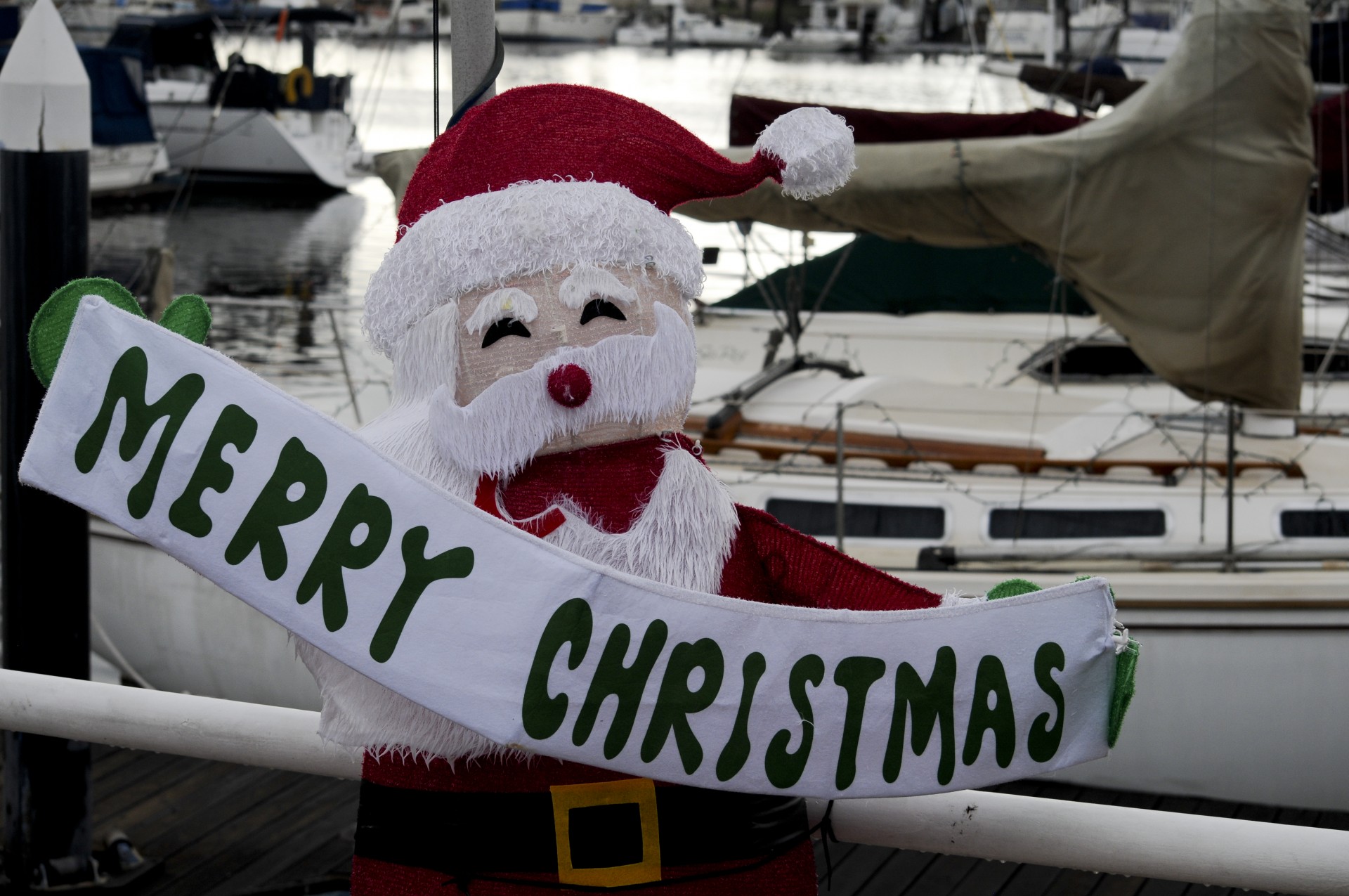 Moș Crăciun de decorare în Harbor