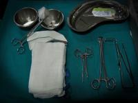 Instrumentos cirúrgicos e swabs