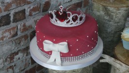 Tiara Zoete Cake