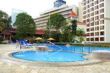 Trader's Hotel Swimming Pool