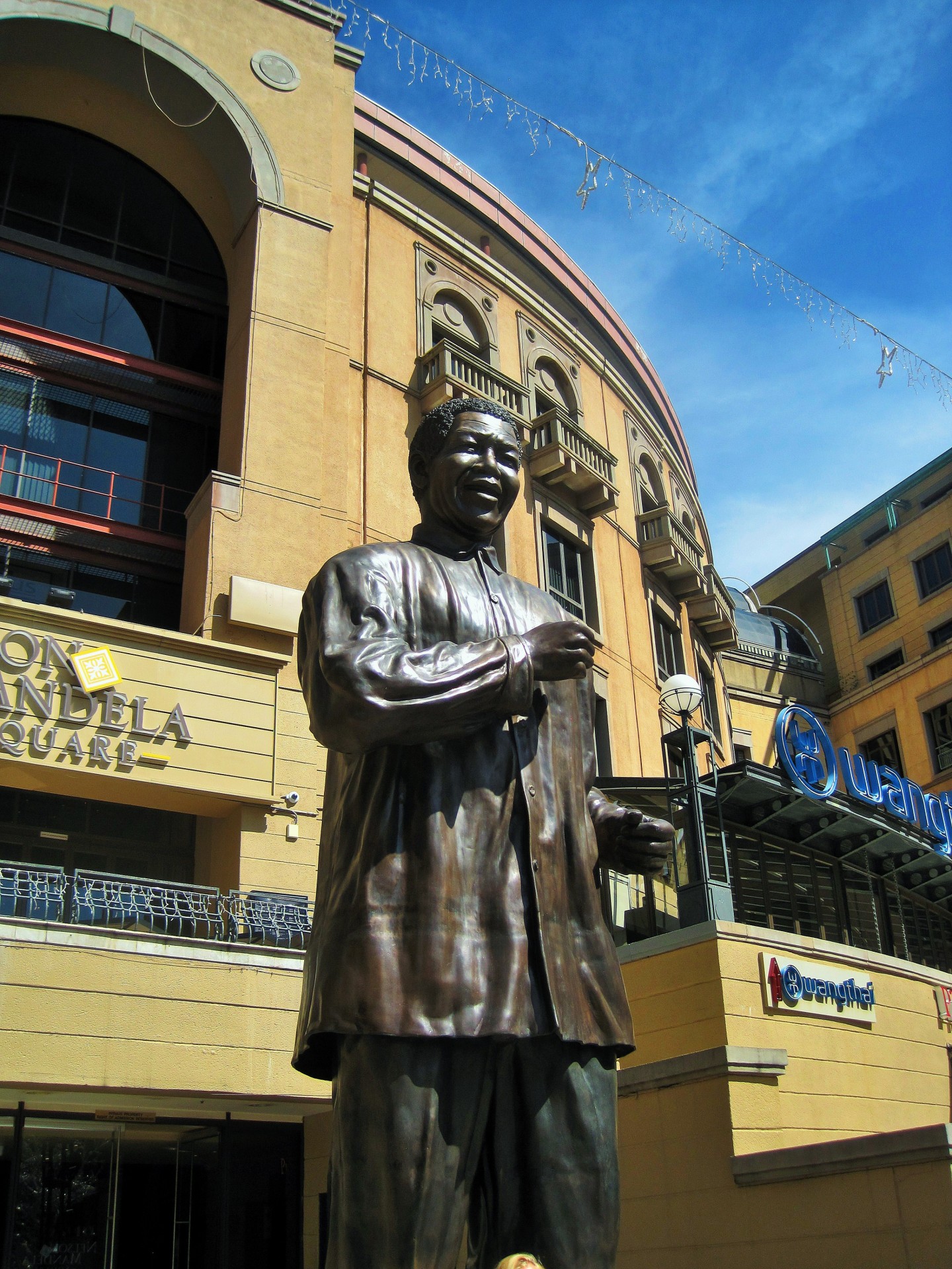 Nelson Mandela statuie 1