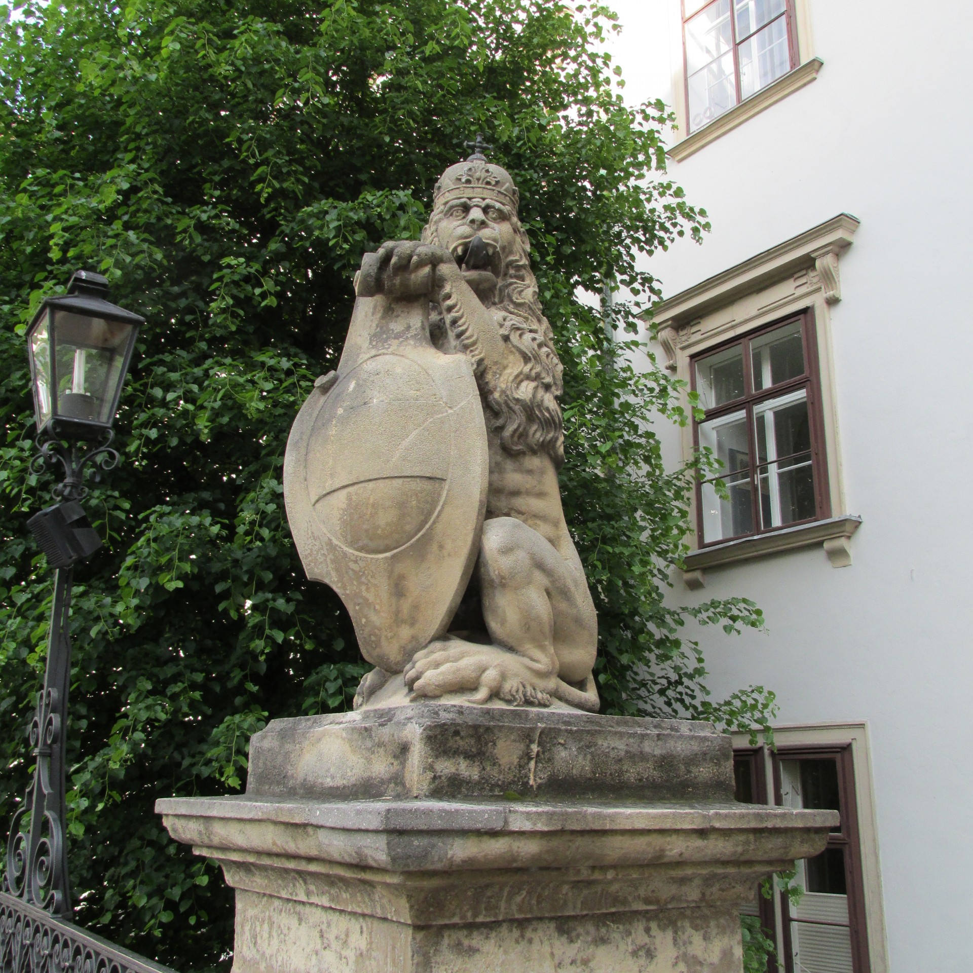 Statuia de un leu
