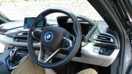 BMW i8 Auto-Lenkrad
