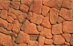 Pre-cast kamenné zdi