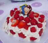 Strawberry Cake with creamy oat