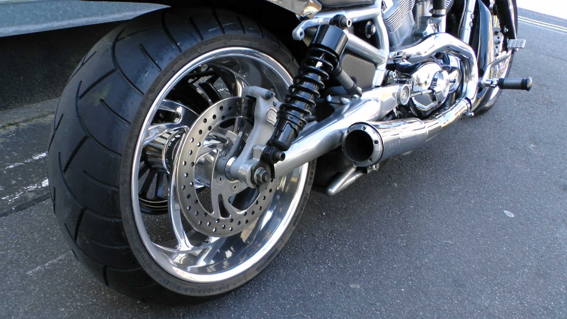 Harley Davidson Motorcycle Exhaust Free Stock Photo - Public Domain