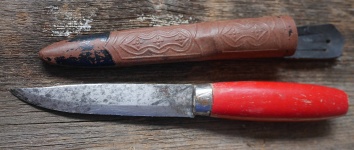 Distressed vieux couteau de Mora, Suède