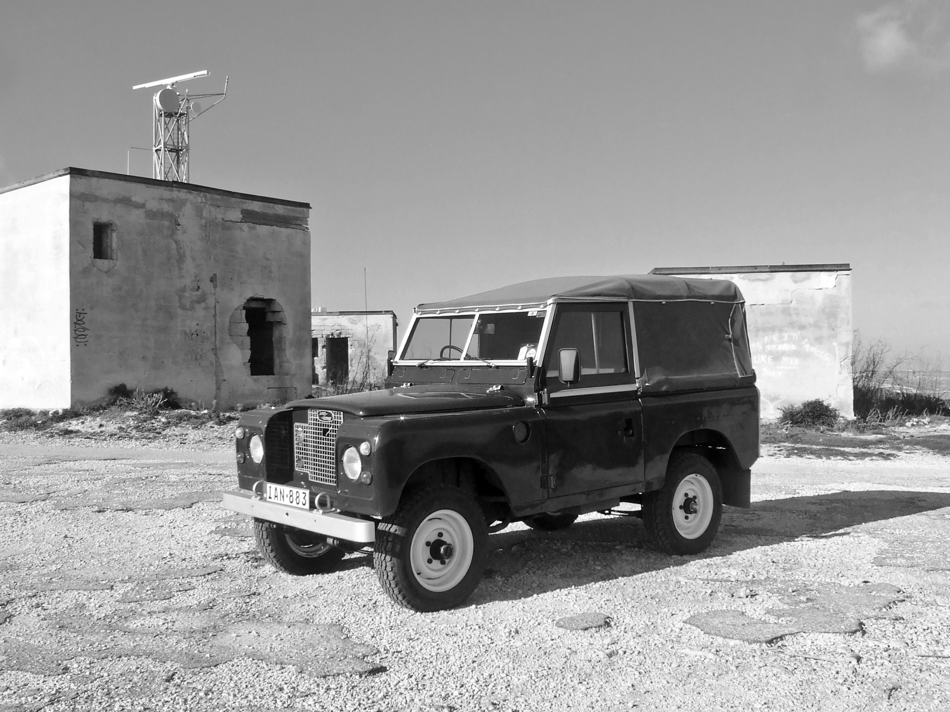 Land Rover & Radar Station
