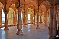 Hall with hundred pillars
