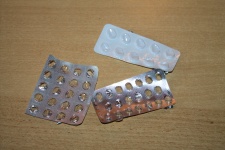 Tablety z hliníku