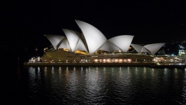 Сиднейский оперный театр Ночной