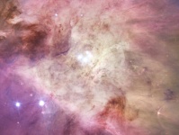 Mlhovina v Orionu je největší hvězdy