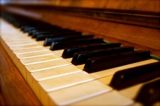 Старый фортепиано