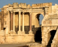 Római amfiteátrum romjai Izraelben